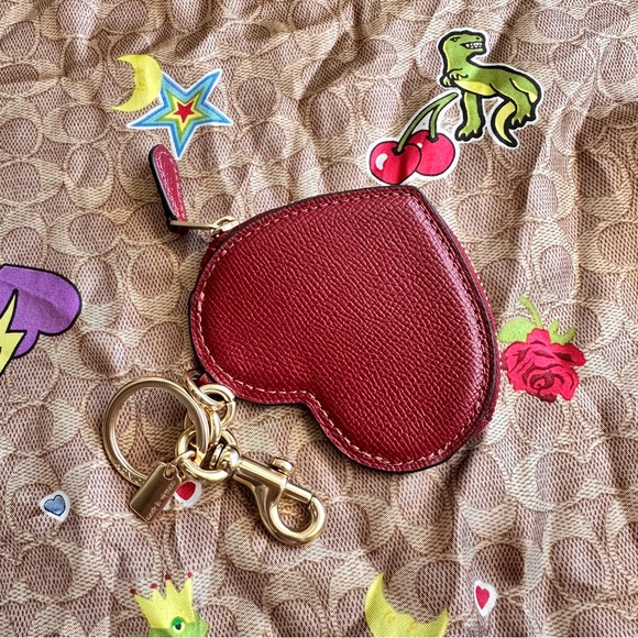 Coach Red Heart Keychain pouch wallet with Gold Accents - Picture 5 of 7